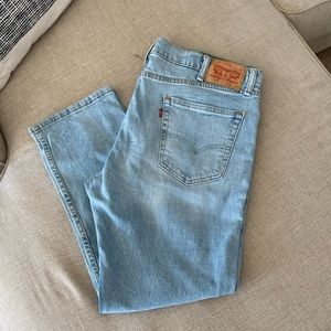 Levi’s 502